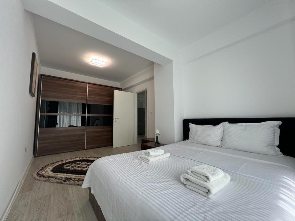 Urban Apartments And Studios - City Center Iasi Exteriör bild