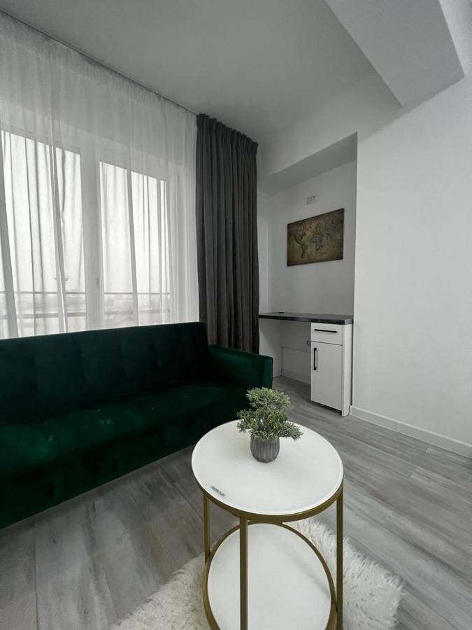 Urban Apartments And Studios - City Center Iasi Exteriör bild