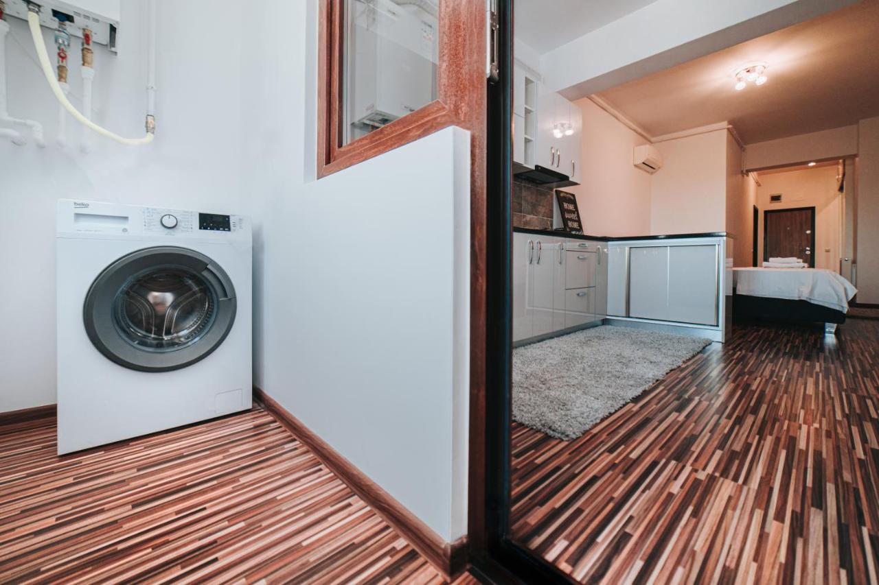 Urban Apartments And Studios - City Center Iasi Exteriör bild