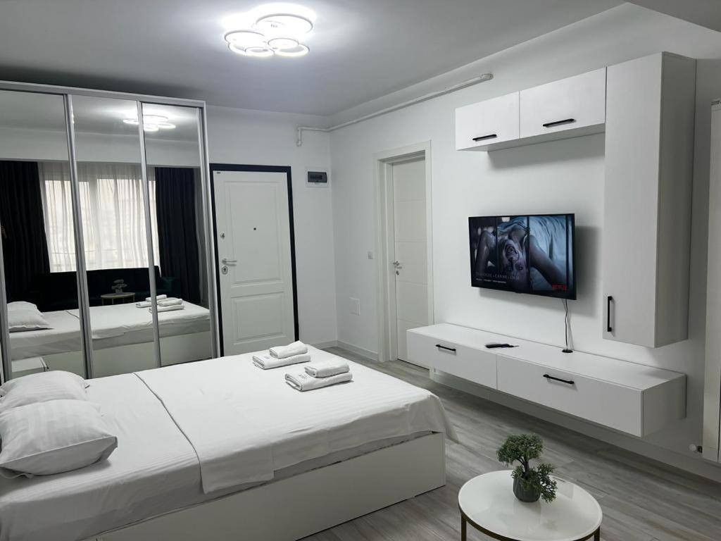 Urban Apartments And Studios - City Center Iasi Exteriör bild