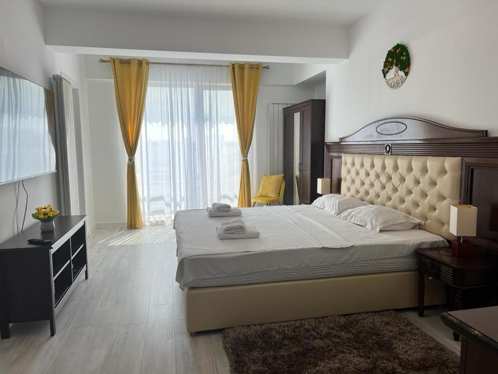 Urban Apartments And Studios - City Center Iasi Exteriör bild