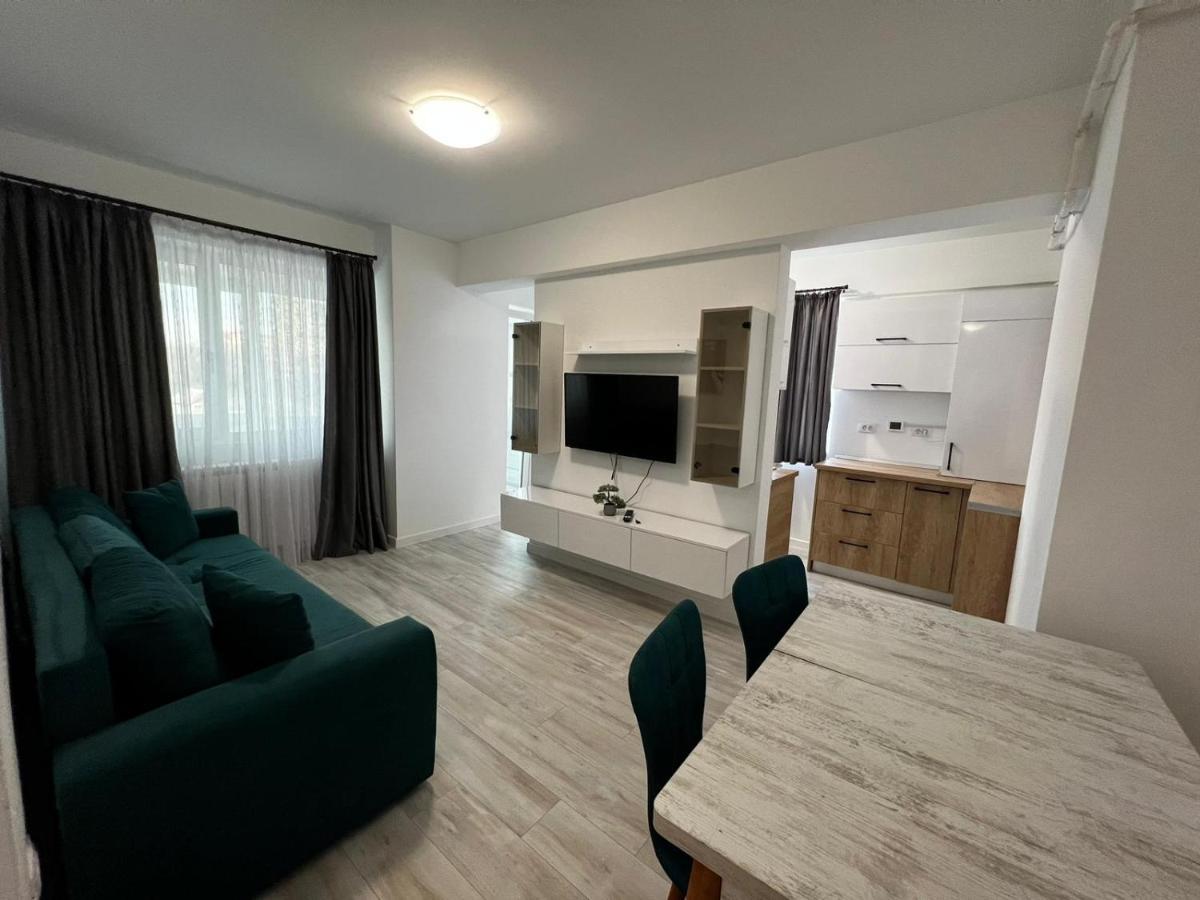 Urban Apartments And Studios - City Center Iasi Exteriör bild